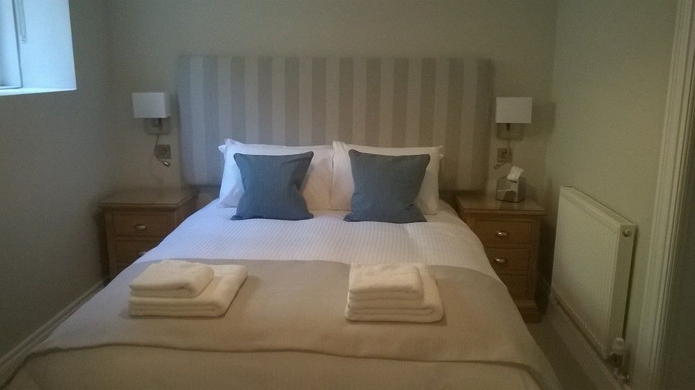 Rose & Crown Hotel Yealmpton Luaran gambar