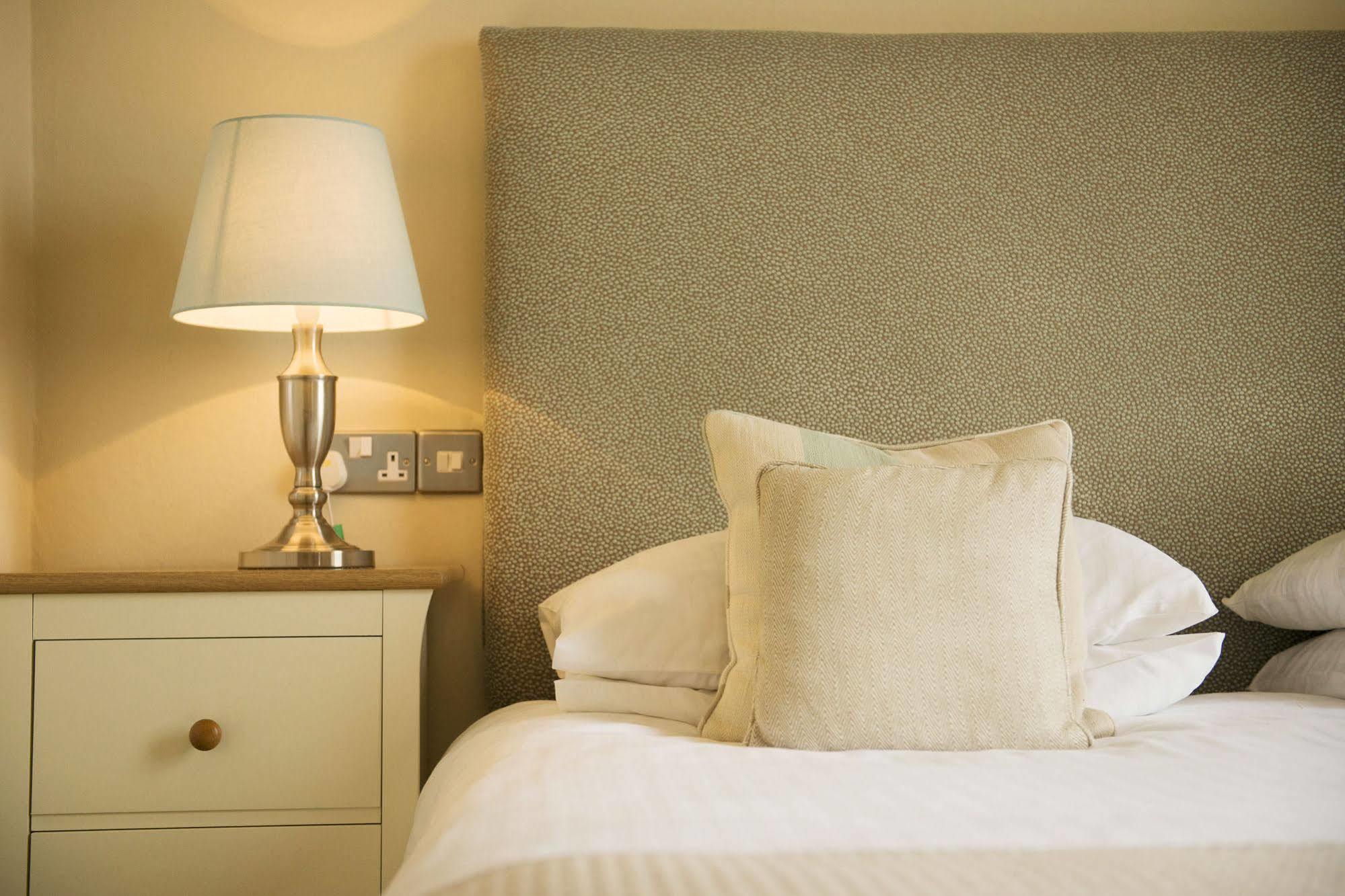 Rose & Crown Hotel Yealmpton Luaran gambar